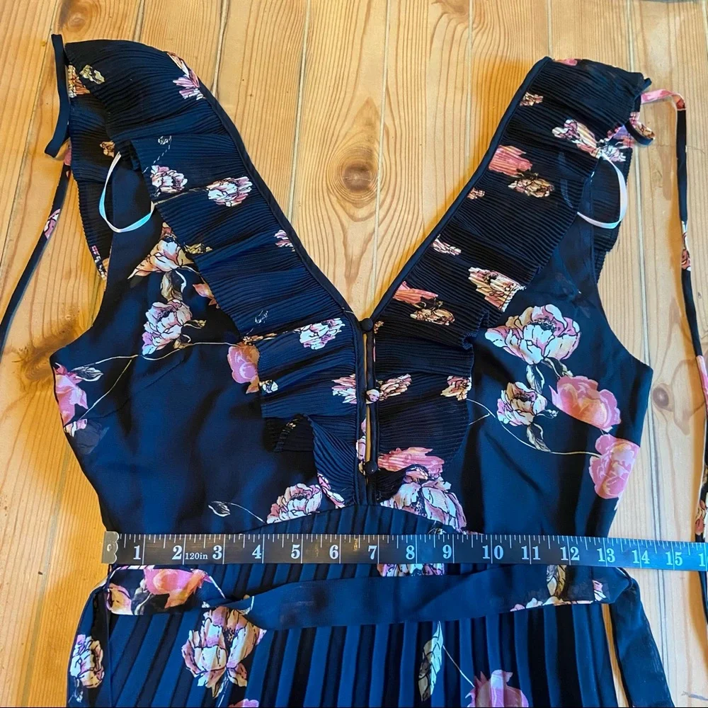 NWOT Lulus Loved By You Navy Blue Floral Print Pleated Chiffon Maxi Dress_7